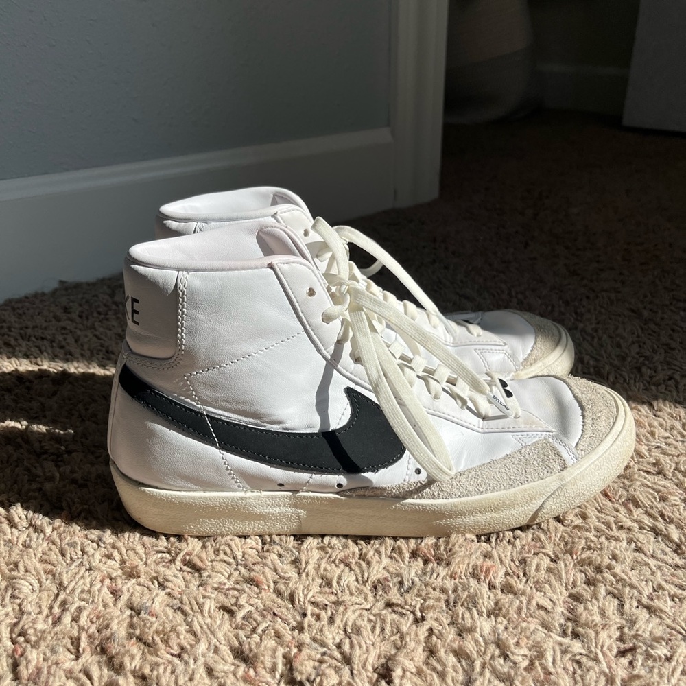 Nike Blazers size 9.5